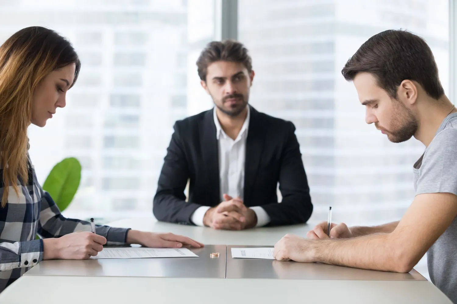 How EH Mediation Guides Couples Toward Fair and Balanced Outcomes Rochdale